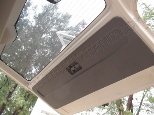 รถตู้ ยี่ห้อ TOYOTA ปี 2005