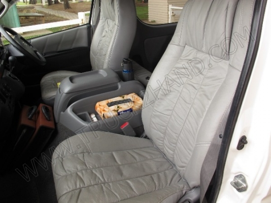 รถตู้ ยี่ห้อ TOYOTA ปี 2005