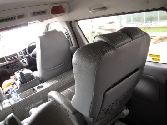 รถตู้ ยี่ห้อ TOYOTA ปี 2005