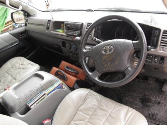 รถตู้ ยี่ห้อ TOYOTA ปี 2005