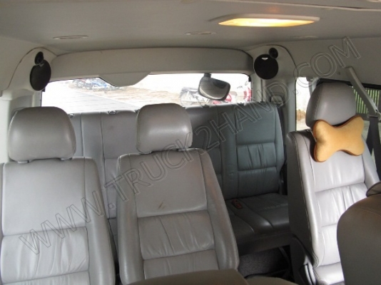 รถตู้ ยี่ห้อ TOYOTA ปี 2005