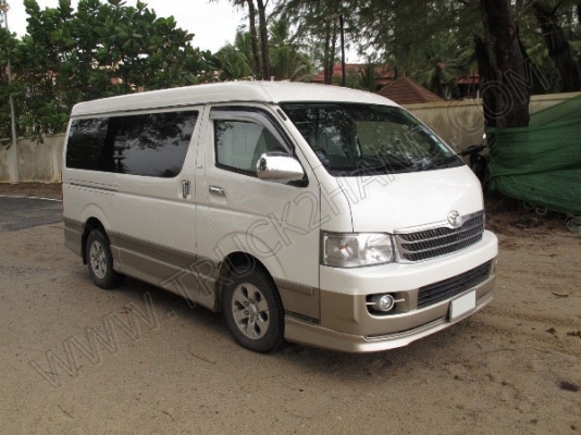 รถตู้ ยี่ห้อ TOYOTA ปี 2005