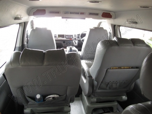 รถตู้ ยี่ห้อ TOYOTA ปี 2005