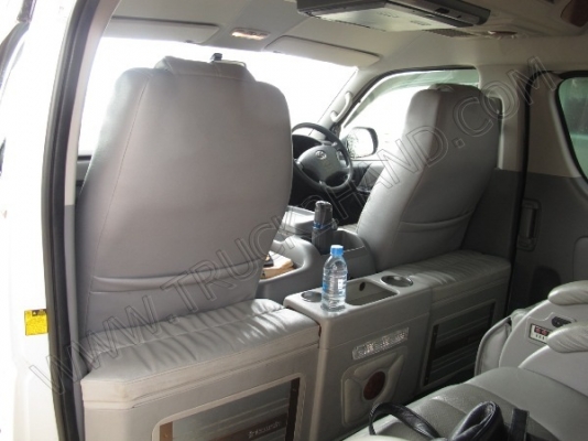 รถตู้ ยี่ห้อ TOYOTA ปี 2005