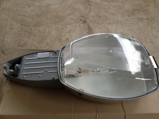 ขายโคมไฟทาง โซเดี่ยม 250 w ขายโคมไฟทาง โซเดี่ยม 250 w