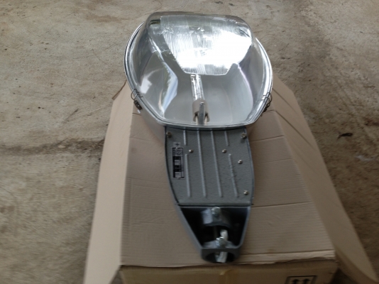 ขายโคมไฟทาง โซเดี่ยม 250 w ขายโคมไฟทาง โซเดี่ยม 250 w