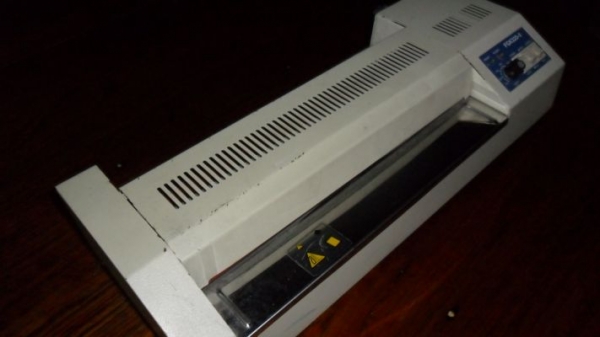 เครื่องเคลือบบัตร MORGAN รุ่น FGK-320