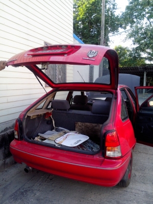 ขายรถแดวู รุ่น nexia สีแดง ขายรถแดวู รุ่น nexia สีแดง