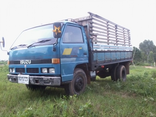 ขาย NPR สวยๆสักคัน ราคาถูกๆมาแล้วคับท่าน