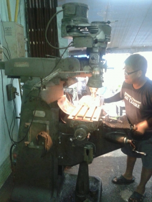 ยกเลิกการขาย เครื่องมิลลิ่ง M2 ไต้หวันใช้งานอยู่ 55,000 บาท ยกเลิกการขาย เครื่องมิลลิ่ง M2 ไต้หวันใช้งานอยู่ 55,000 บาท