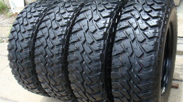 ขายยางMud Maxxis764 ขนาด245 75 r16 ปี10 ดอกลึก12มิล