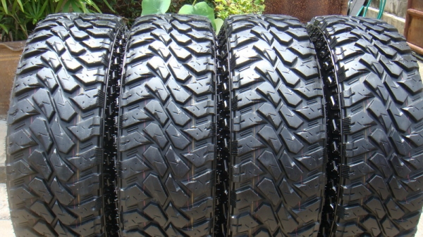 ขายยางMud Maxxis764 ขนาด245 75 r16 ปี10 ดอกลึก12มิล