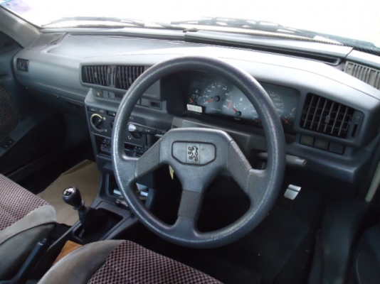 ขายรถเปอร์โยต์ 405 รุ่น MI16 เครื่องหัวฉีด 2000 ติดแก๊สหัวฉีดแล้วสภาพดีมากๆ ขายรถเปอร์โยต์ 405 รุ่น MI16 เครื่องหัวฉีด 2000 ติดแก๊สหัวฉีดแล้วสภาพดีมากๆ