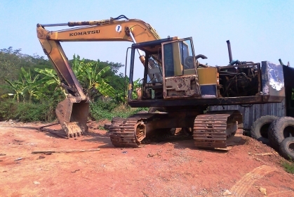 ขายด่วน..รถขุด KOMATSU PC200-3 S/N 311xx  เครื่่องเดิม ปั้มเดิม รถสีเดิม ๆ รถทำงานไว ไม่มีร้อน.