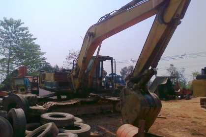 ขายด่วน..รถขุด KOMATSU PC200-3 S/N 311xx  เครื่่องเดิม ปั้มเดิม รถสีเดิม ๆ รถทำงานไว ไม่มีร้อน.