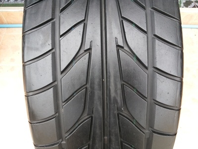 ขายยาง245/40/20 ปี 3808 NITTO NT555 JAPAN   1 คู่