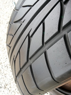ขายยาง245/40/20 ปี 3808 NITTO NT555 JAPAN   1 คู่
