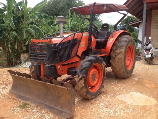 ขาย รถไถ Kubota M7040