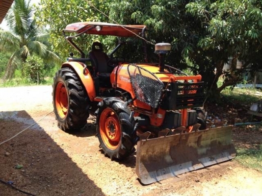 ขาย รถไถ Kubota M7040