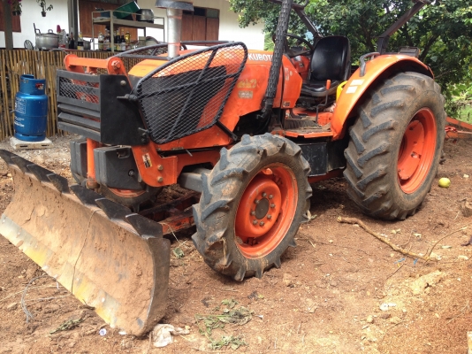 ขาย รถไถ Kubota M7040