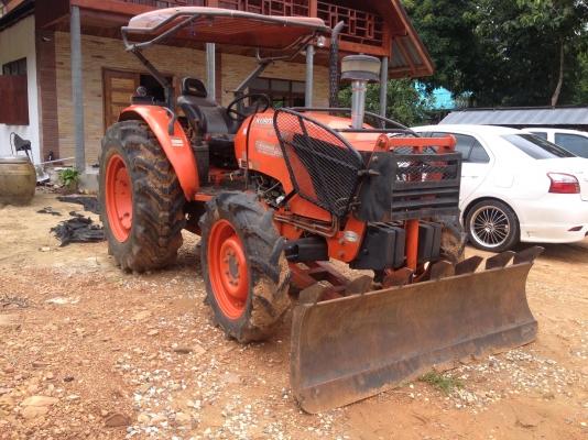 ขาย รถไถ Kubota M7040