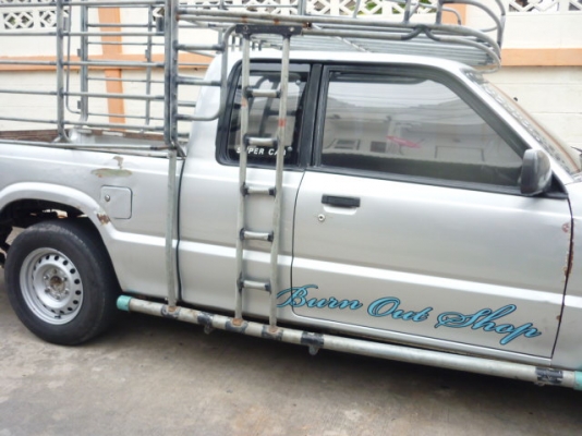 มาสด้า B 2500 เครื่องIsuzuเดิมจากห้างมีคอกเหล็ก เสริมแหนบ พร้อมใช้งาน