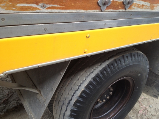 ขายFC2W รถห้างแท้ คัทซีสวย สติกเกอร์อยู่ครบ ภายในสวย ขับดี กระบะไม้มะค่า กุสแตนเลสอย่างดี พื้นดี ยางดีหมด