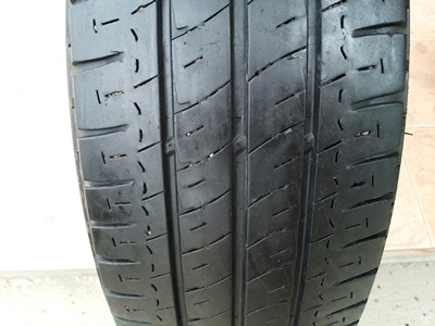 ขายยาง215/65/16 ปี 2512 MICHELIN AGILIS   1  ชุด