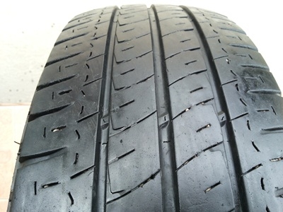 ขายยาง215/65/16 ปี 2512 MICHELIN AGILIS   1  ชุด
