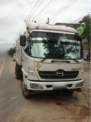 รถฮีโน่ 6 ล้อดั้ม 150 แรงม้า ปี 50  รถวิ่ง 13x,xxx กม.  สนใจติดต่อ 081 - 6079515