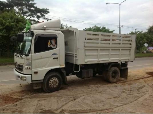 รถฮีโน่ 6 ล้อดั้ม 150 แรงม้า ปี 50  รถวิ่ง 13x,xxx กม.  สนใจติดต่อ 081 - 6079515