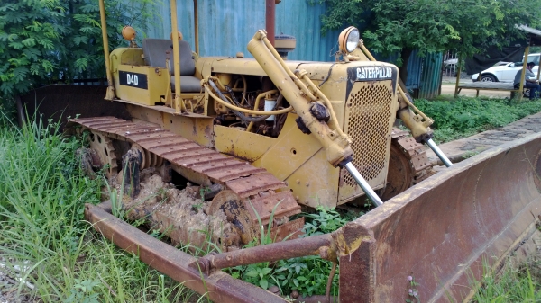 แทรกเตอร์ตีนตะขาบD4D สภาพดี สวยดี พร้อมใช้งาน