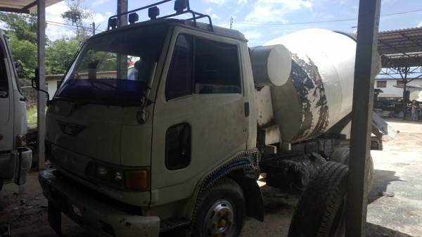 (คันนี้ยังอยู่...) 6ล้อโม่ปูนHINO FB 117แรง โม่3.5คิว