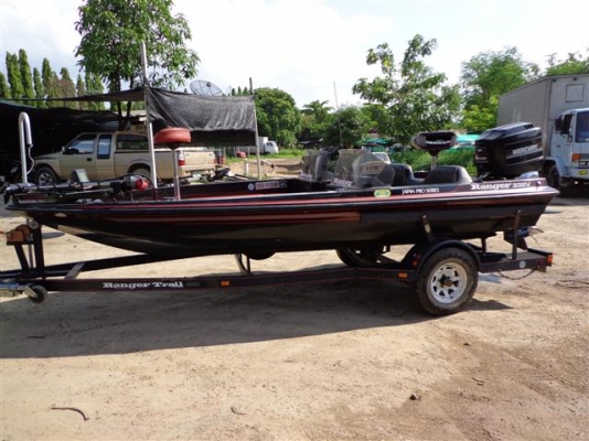 เรือแบส 18 ฟุต