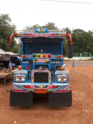 ขายอีแต๋น 6 ล้อดั้ม เครีอง ฮีโน่ 117 แรงม้า ช่วงล่าง 110  บรรทุก 8 ตันสบาย ครับ  มีสะโล ขับเครื่อน 4 ล้อครับ   สนใจติดต่อได้ครับ