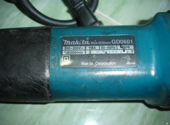 ขายเครื่องเจียรคอยาว 1/4 นิ้ว Makita รุ่น GD 0601 (400w.)