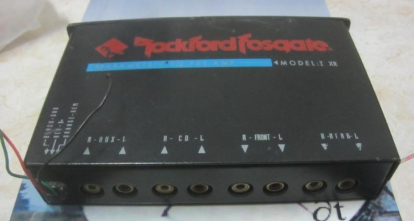 ปรี Hi-end ยี่ห้อดัง Rockford Fosgate จาก USA ครับ 4 band เบสหนัก แน่นๆ ครับ ขาย 1000 บาท รวมส่ง