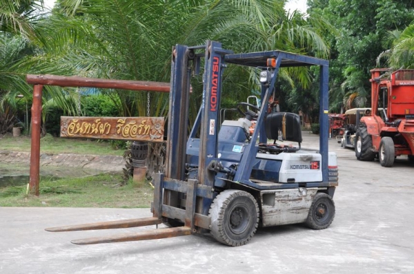 ขายFORKLIFT KOMATSU FG15รุ่น-15 สภาพเดิมๆจากญี่ปุ่น ยังไม่เคยใช้งานในไทย 119,000บาท