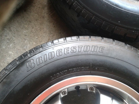 แม็กขอบ 15 พร้อมยาง 6500 แม็กขอบ 15 พร้อมยาง 6500