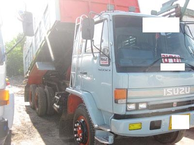 ขายนางฟ้า 195 สิบล้อสองเพลาดั้มพ์ สวยจองด่วนครับ โทร 088-4501277