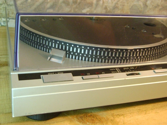 Turn Technics SL-D33 ใช้งานได้สมบูรณ์ Full Automatic Turn Technics SL-D33 ใช้งานได้สมบูรณ์ Full Automatic