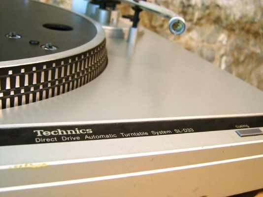 Turn Technics SL-D33 ใช้งานได้สมบูรณ์ Full Automatic Turn Technics SL-D33 ใช้งานได้สมบูรณ์ Full Automatic