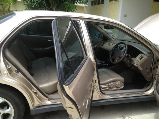 ขาย accord ปี2000 สีบรอนซ์ทอง AT ขาย accord ปี2000 สีบรอนซ์ทอง AT