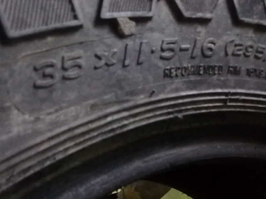 ขายยางตะขาบ 35/11.5/16    simax 1 เส้น ปี3610