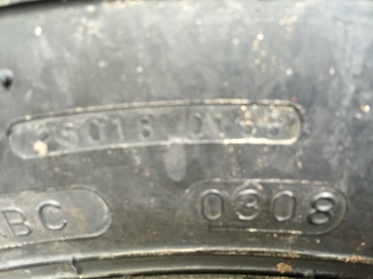 แม็คพร้อมยางวีโก้  ตัวเตี้ย