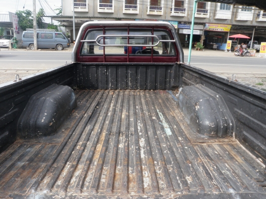 ISUZU ตอนเดียว มีแอร์  พร้อมใช้ ตอนนี้กำลังรอเล่มชุดโอนครับ