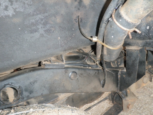 ISUZU ตอนเดียว มีแอร์  พร้อมใช้ ตอนนี้กำลังรอเล่มชุดโอนครับ