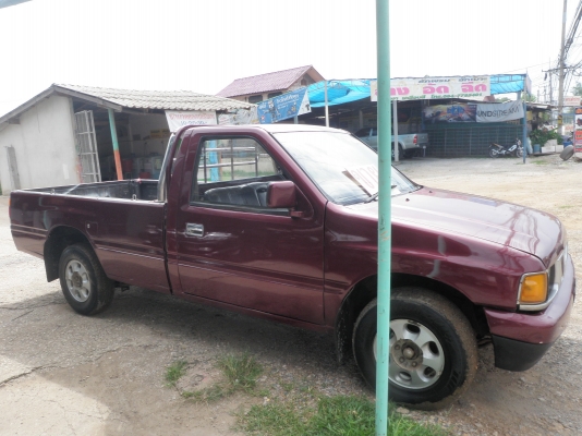 ISUZU ตอนเดียว มีแอร์  พร้อมใช้ ตอนนี้กำลังรอเล่มชุดโอนครับ