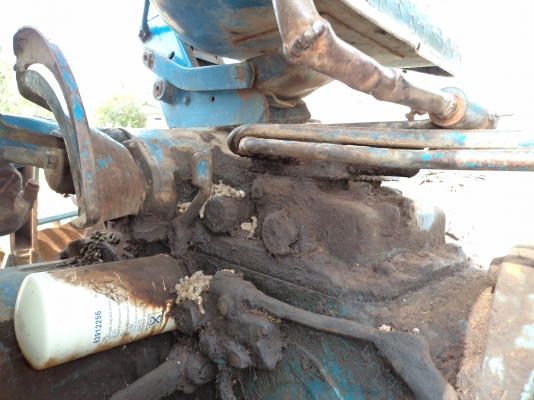 ขายรถไถ FORD 6600 TA  ใบดัน+ผาน7 เล่มทะเบียนพร้อมโอน