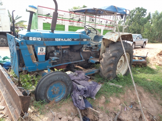 ขายรถไถ FORD 6600 TA  ใบดัน+ผาน7 เล่มทะเบียนพร้อมโอน